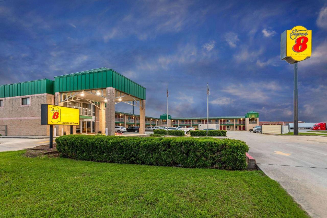 Hotel Super 8 By Wyndham Seguin Esterno foto