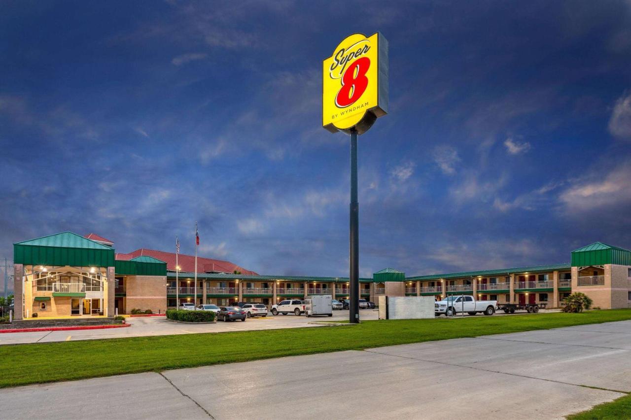 Hotel Super 8 By Wyndham Seguin Esterno foto