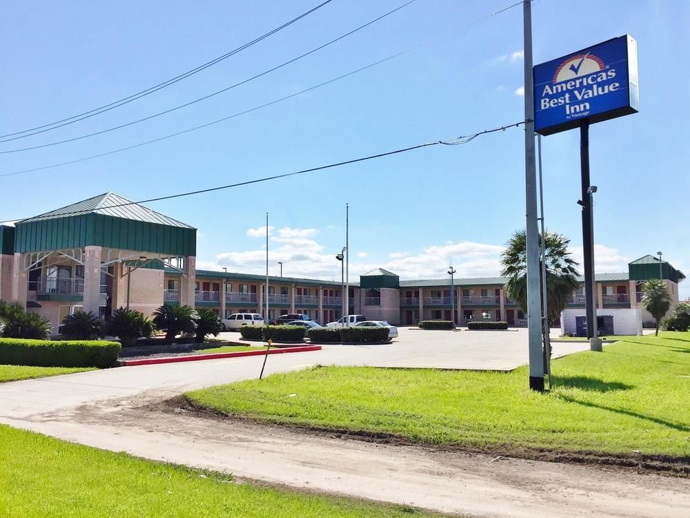 Hotel Super 8 By Wyndham Seguin Esterno foto