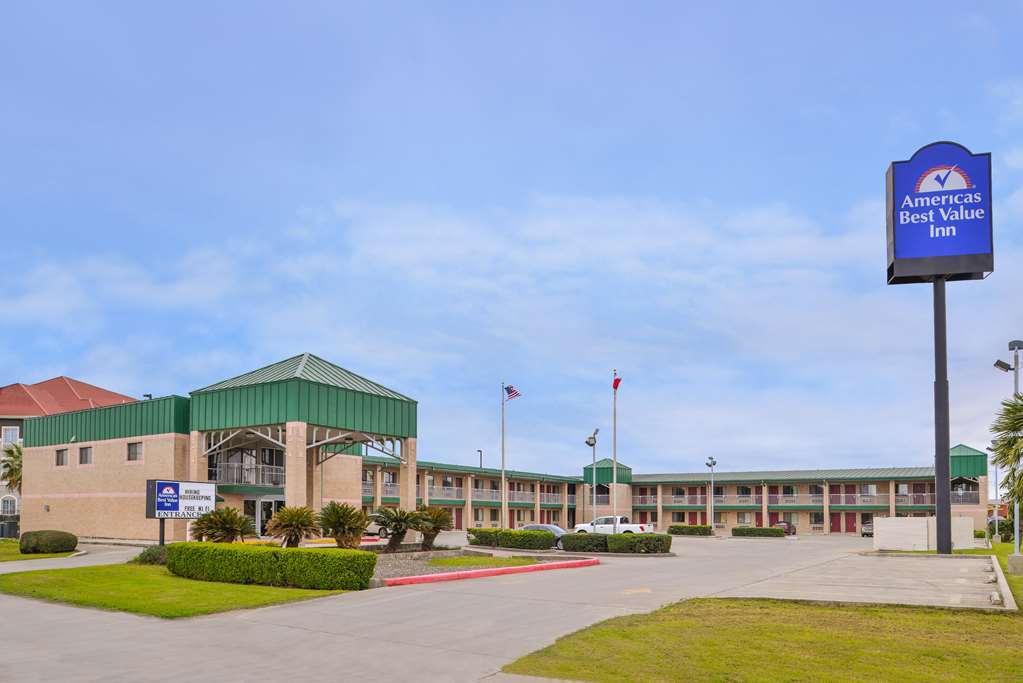 Hotel Super 8 By Wyndham Seguin Esterno foto