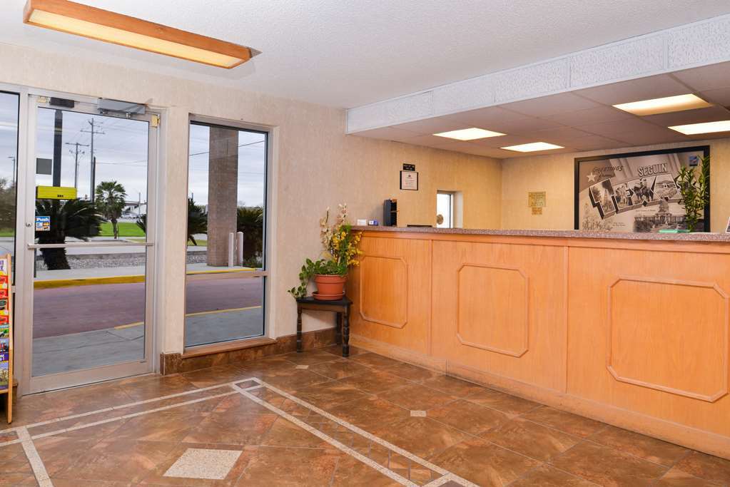 Hotel Super 8 By Wyndham Seguin Interno foto