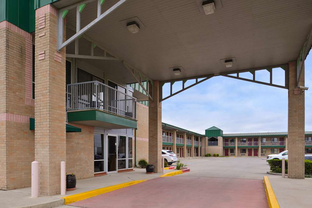 Hotel Super 8 By Wyndham Seguin Esterno foto
